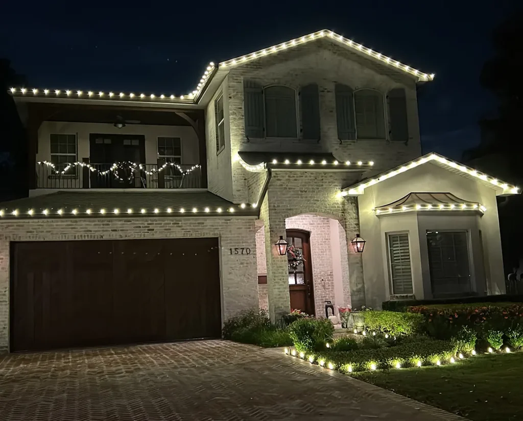 essential package_christmas-lights-plan-roofline-pathway Essential package: roofline and pathway Christmas lights on a home